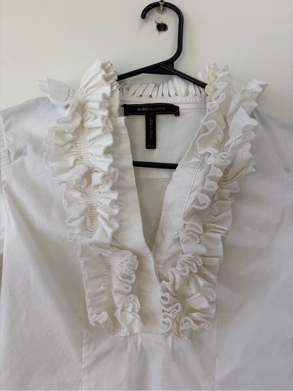 BCBGMaxAzria White Ruffle V-Neck Button-Down Blouse - Picture 5 of 9